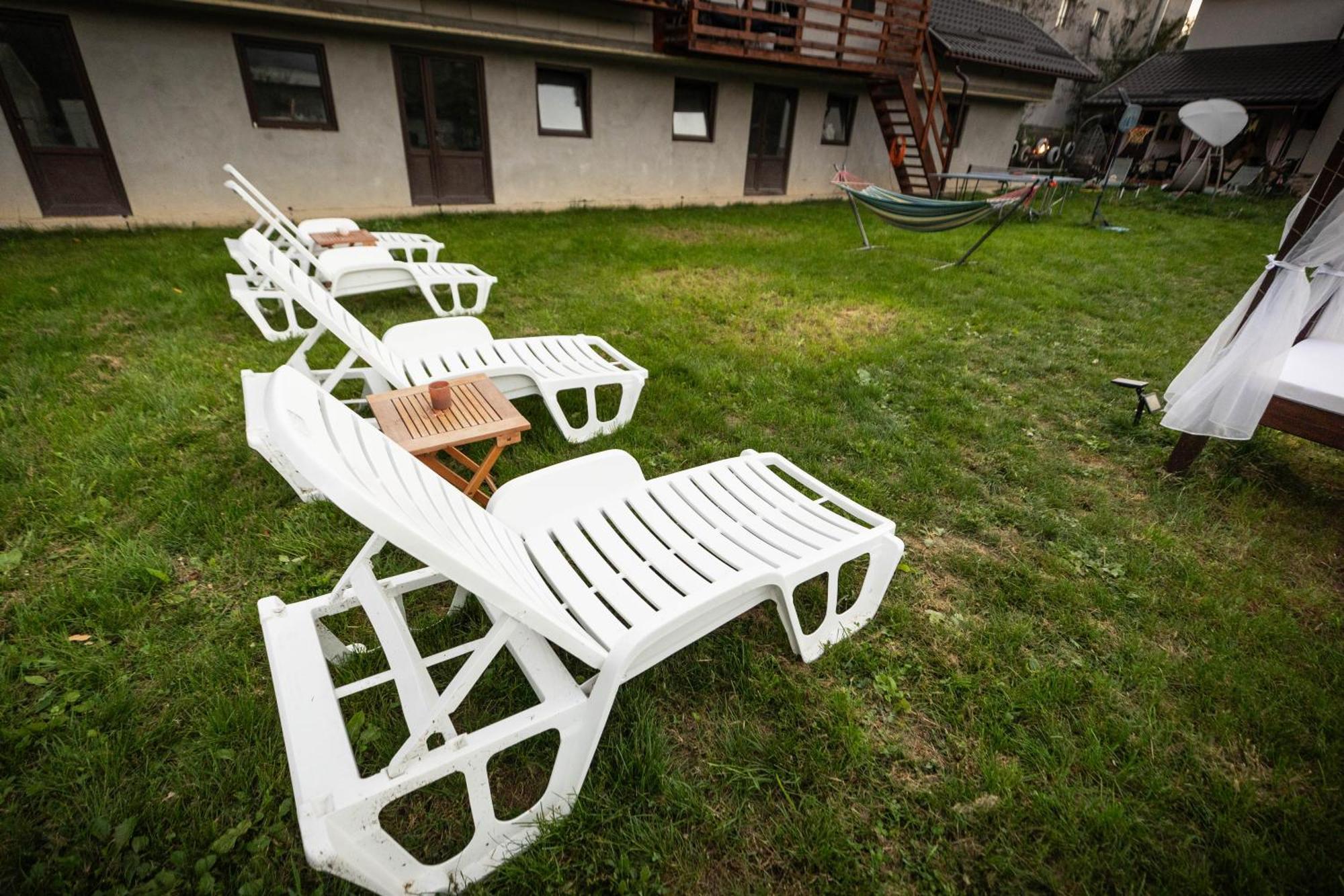 Happy Home Calimanesti Exterior photo